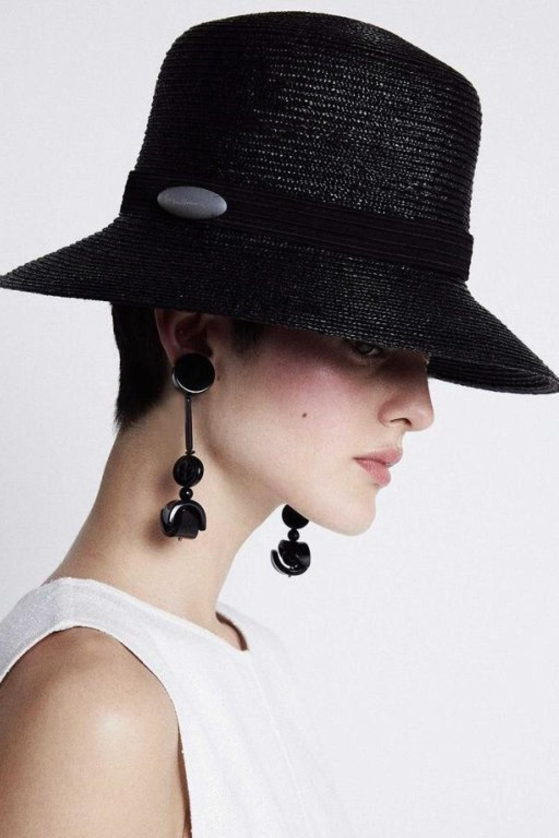 Melany Rivero para Giorgio Armani Accessories
