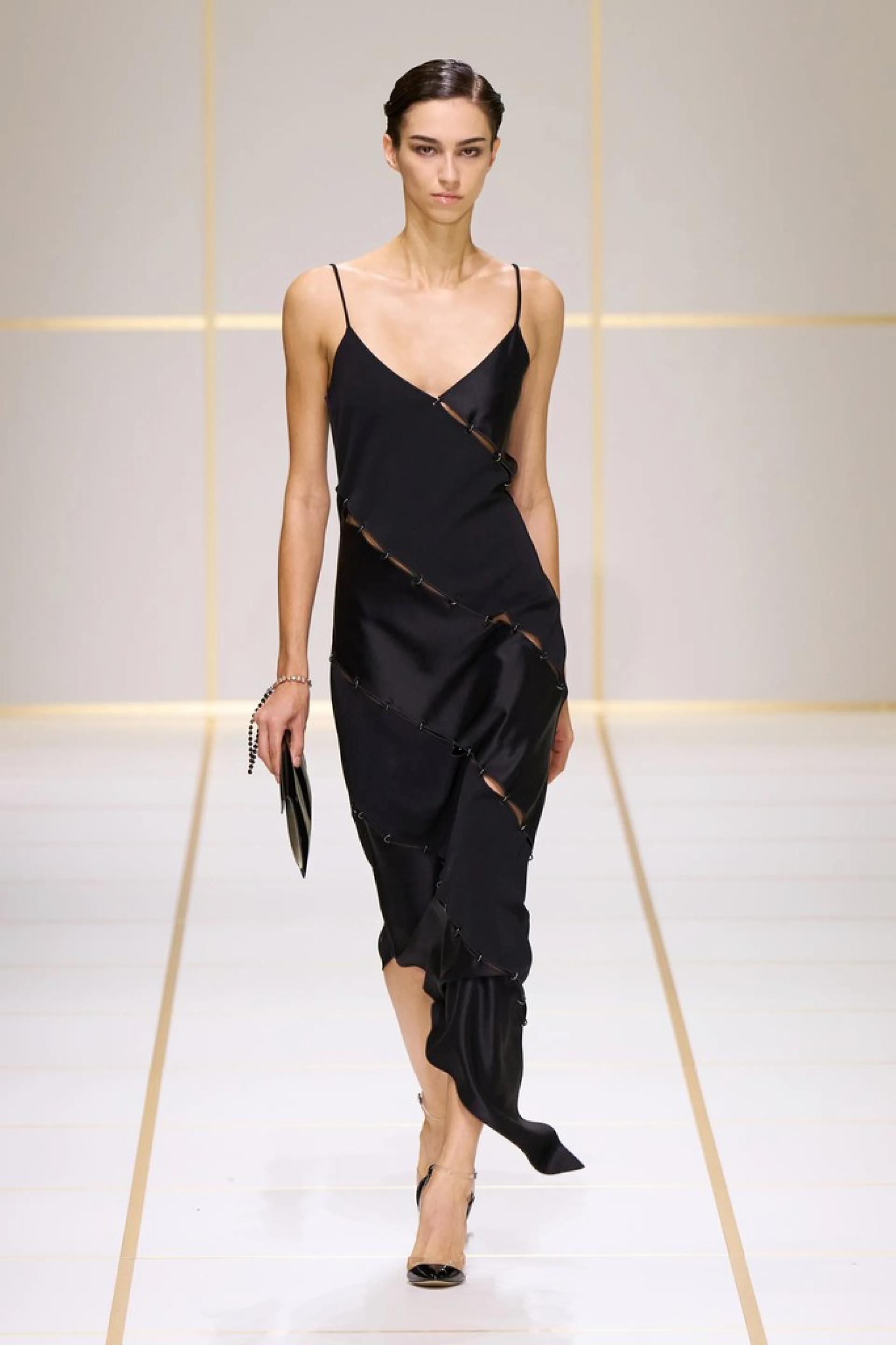 Mariana para GIORGIO ARMANI-MFW
